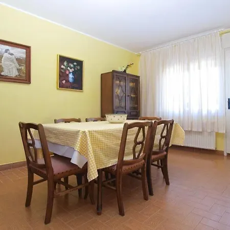 Leni Apartment