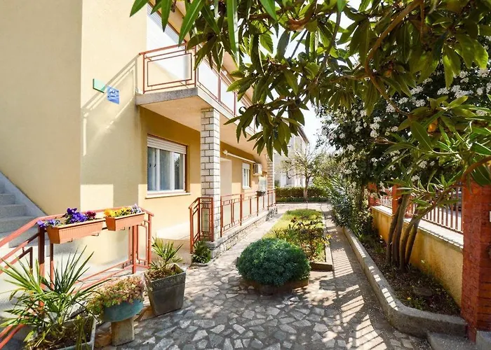 Leni Apartment Pula