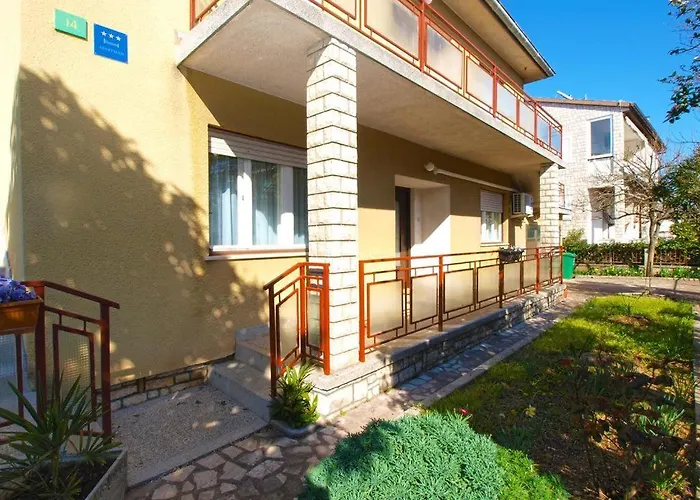 Leni Apartment Pula