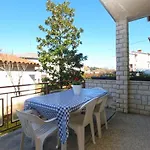 Leni Apartament *