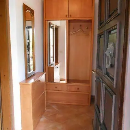 Leni Apartment *